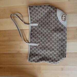 Gucci shoulder bag